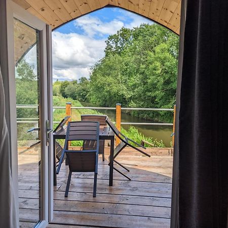 Peacock Lake Glamping Nottingham Chambre photo