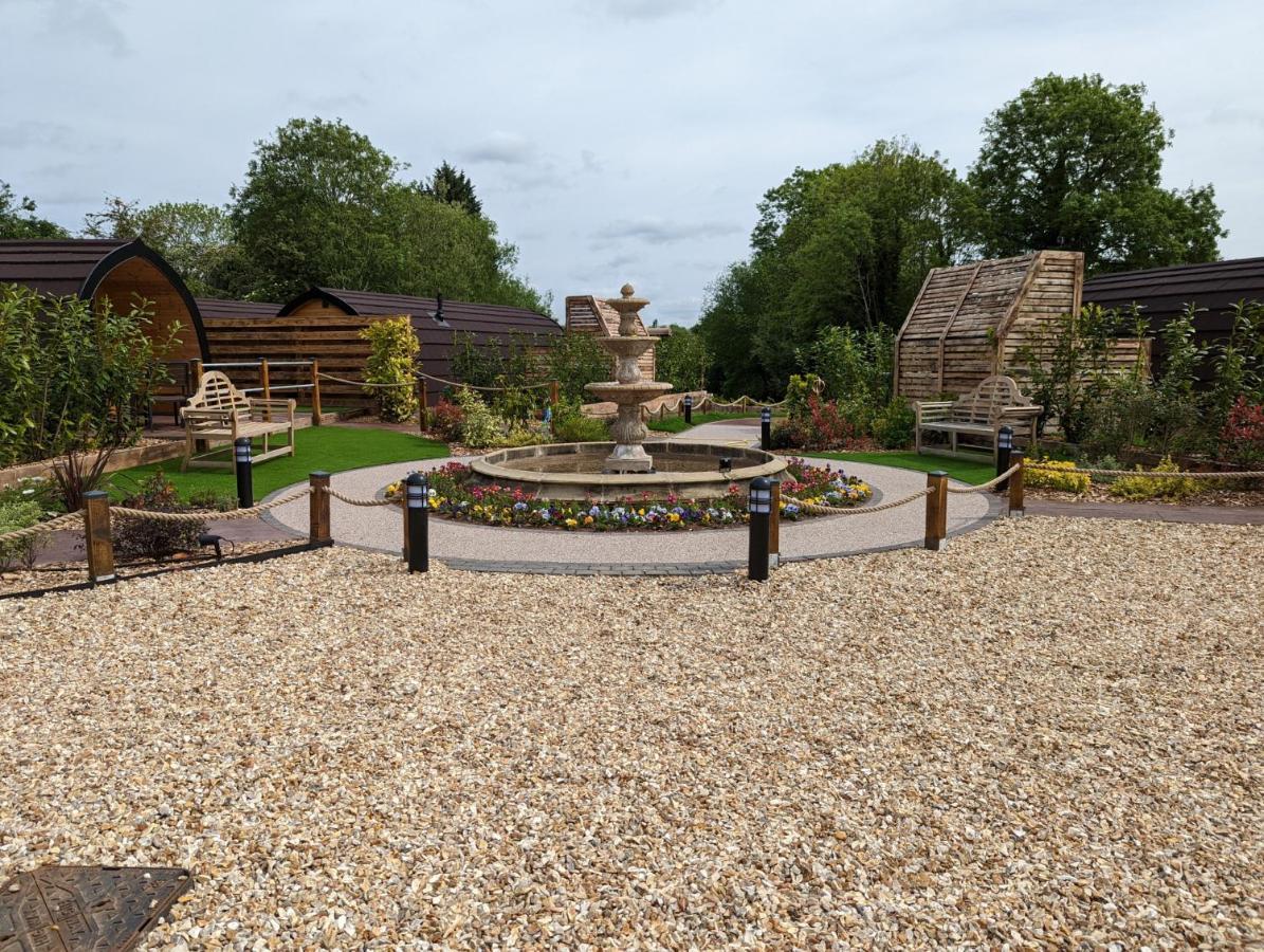 Peacock Lake Glamping Nottingham Extérieur photo