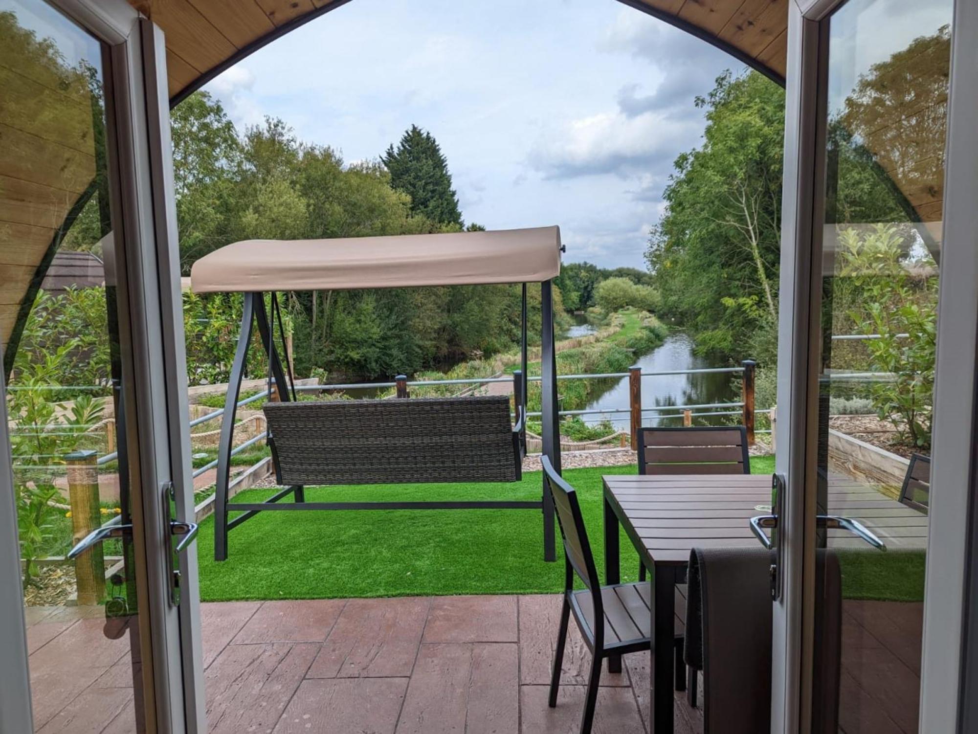 Peacock Lake Glamping Nottingham Chambre photo