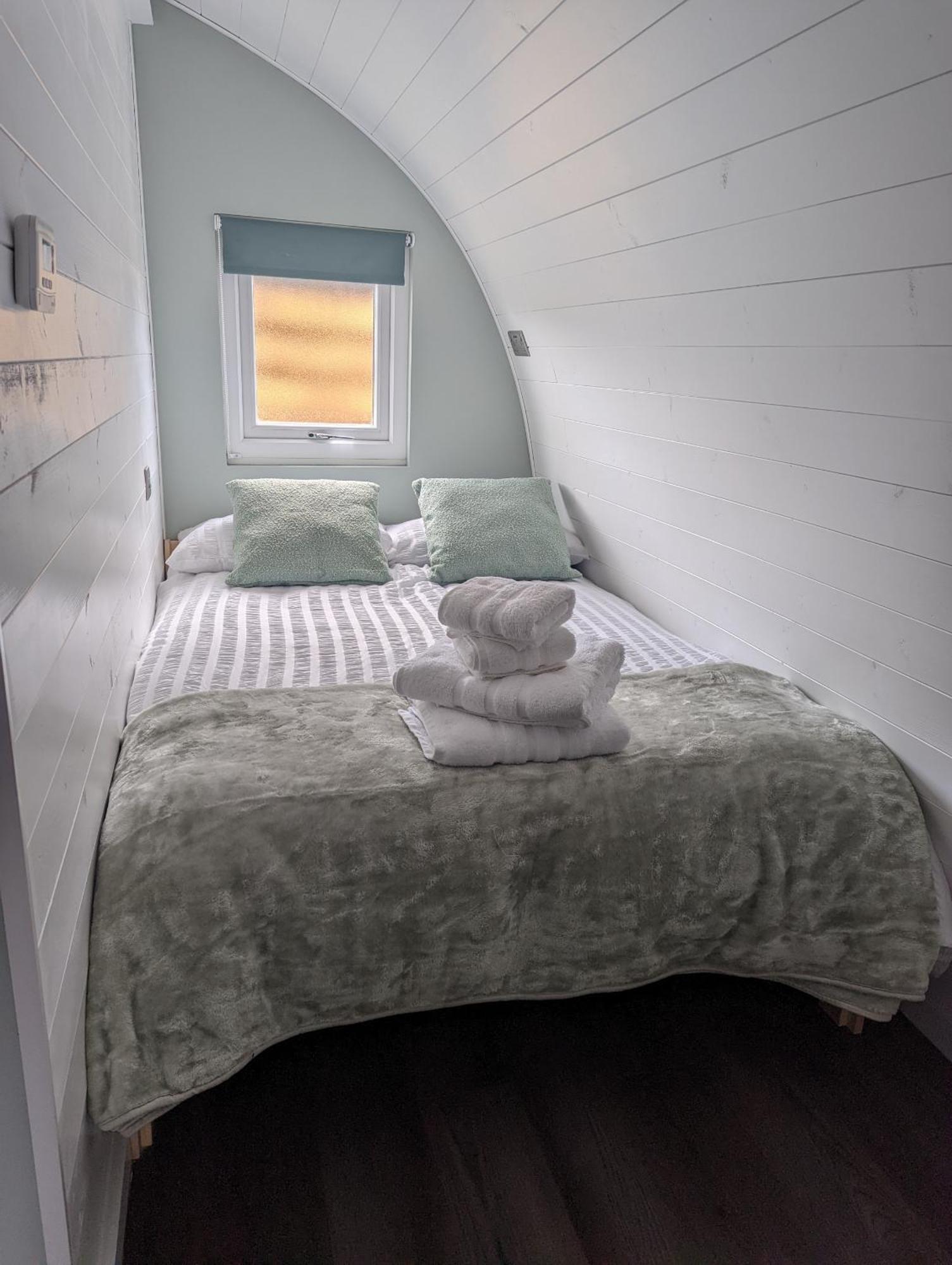 Peacock Lake Glamping Nottingham Chambre photo